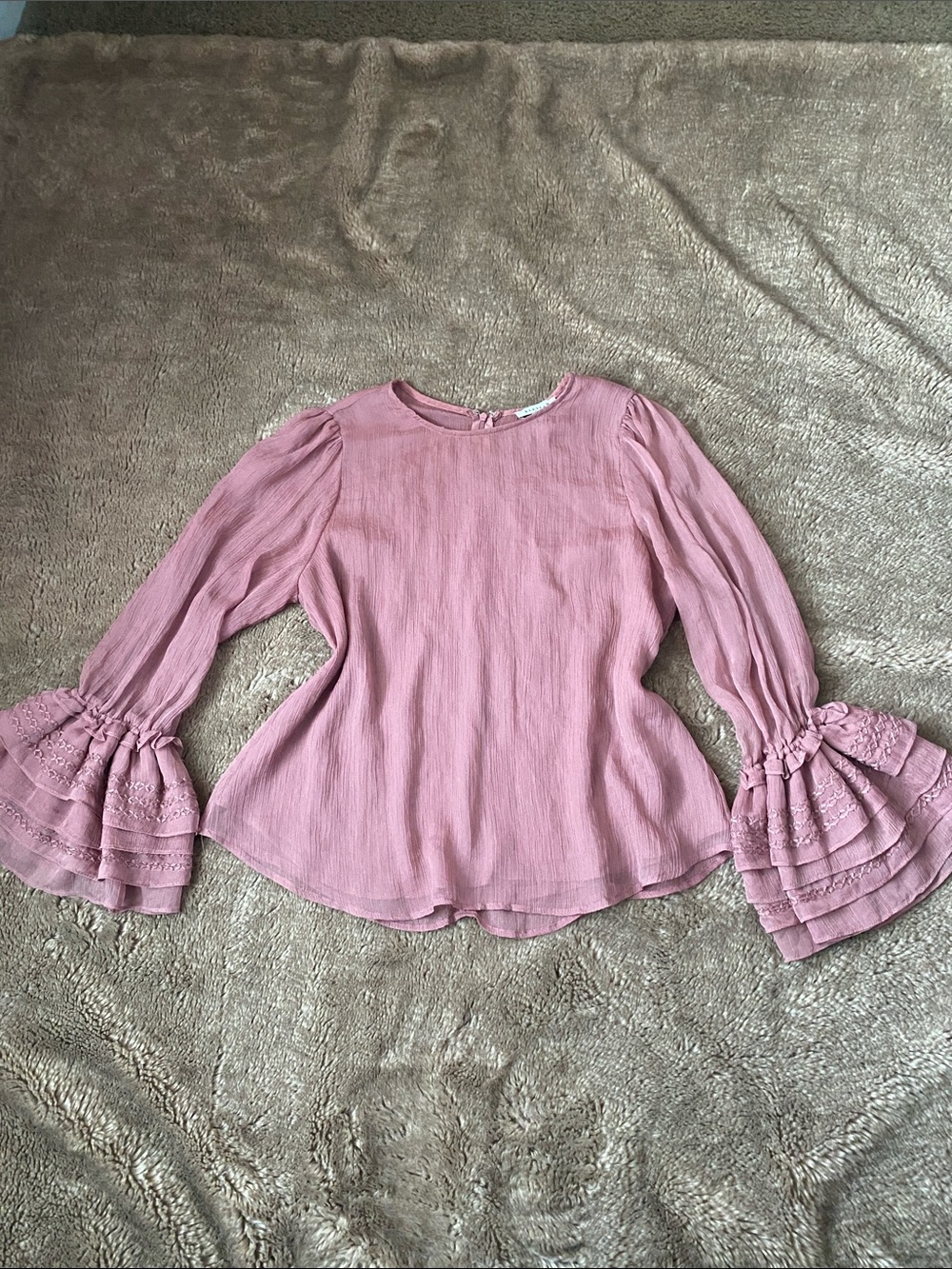 Stellah Dusty Rose Layered Ruffle Bell-Sleeve Blouse